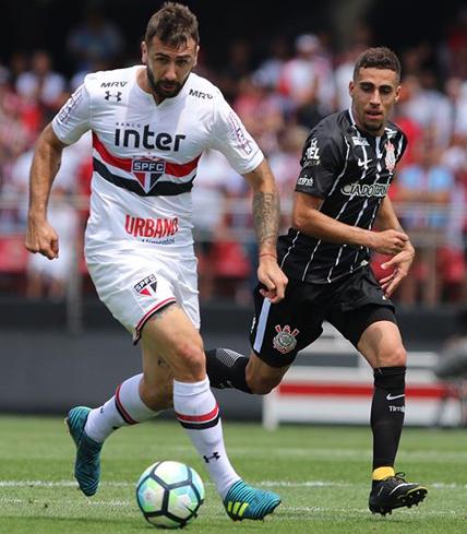 Lucas Pratto luta contra jejum de gols no Tricolor