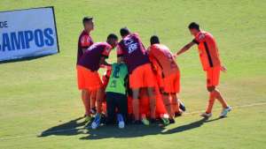 Segundona: Prata da casa, camisa 10 Pedrinho chorou após o acesso do Manthiqueira