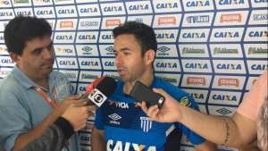 Douglas Friedrich sente dores, não trabalha e vira dúvida no Avaí