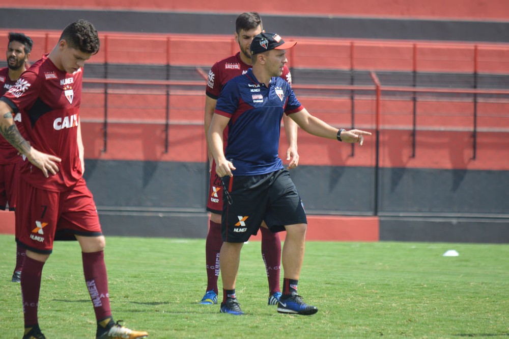 Atlético-GO perde 2 titulares, mas tem a volta de Walter contra o Avaí