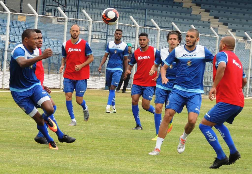 Valendo liderança, Azulão visita o Desportivo Brasil neste sábado (Foto: Fabrício Cortinove)