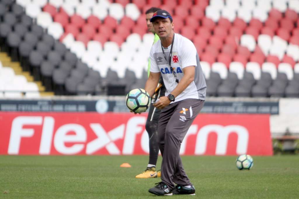O técnico Zé Ricardo pediu atenção aos jogadores do Vasco contra a Chapecoense