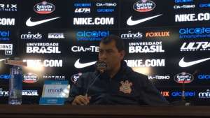 Carille exibe confiança e alivia pressão sobre Kazim no Corinthians