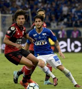 Com Jucilei distante, São Paulo mira volta de Hudson, emprestado ao Cruzeiro