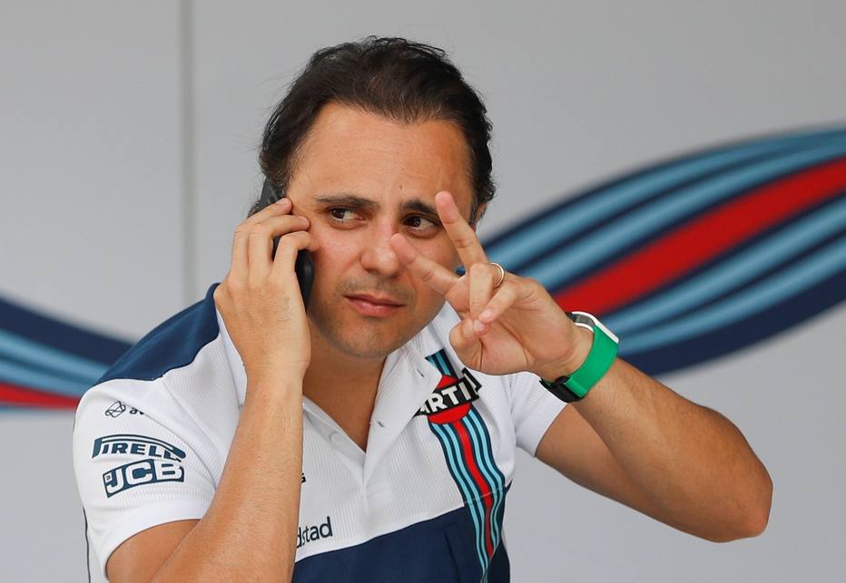 F1: Massa festeja resultado, mas lamenta toque de Ocon que o prejudicou na Malásia
