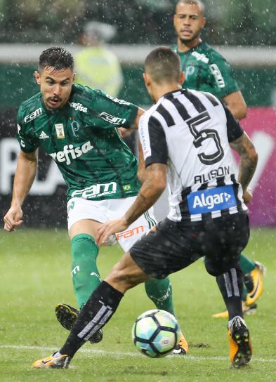 Palmeiras teve maior volume e mais chances, mas perdeu para o Santos