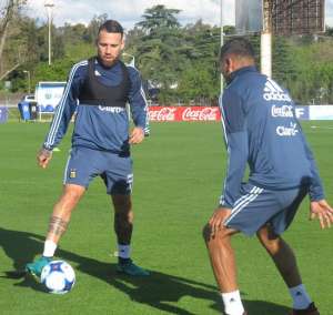 Eliminatórias: Sem Messi e Dybala, Argentina faz treino fechado antes de jogo decisivo