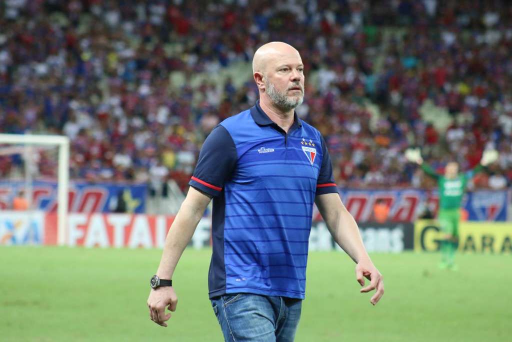 Técnico do Fortaleza sonha com mais uma vitória contra o Sampaio na semifinal da Série C