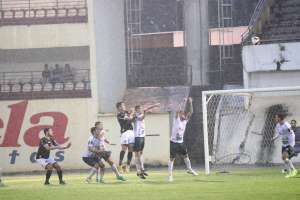 Copa Paulista: Atacante da Ferroviária afirma que chuva atrapalhou desempenho do time