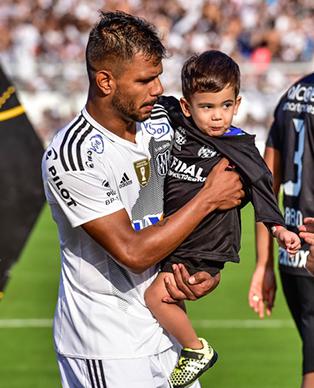 Fernando Bob cumpriu suspensão