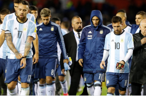 Ameaçada de não ir à Copa, Argentina vai à guerra com o Peru na Bombonera