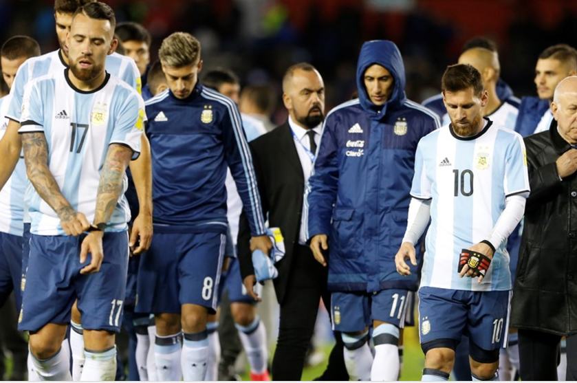 Ameaçada de não ir à Copa, Argentina vai à guerra com o Peru na Bombonera