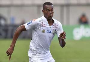 Copete diz que função tática é responsável por jejum de gols no Santos