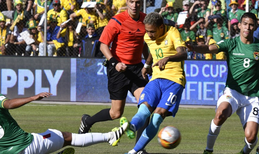 Neymar fez grande jogo, mas não conseguiu vazar a meta boliviana