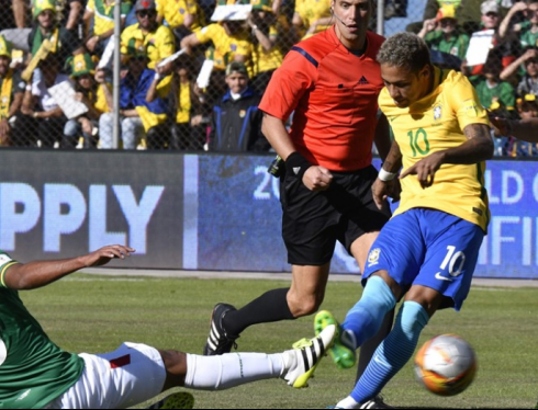 Apesar de tudo, Neymar faz a diferença para o Brasil