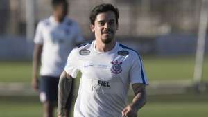 Fagner minimiza mau futebol do Corinthians: 'O que fica marcado é o título'