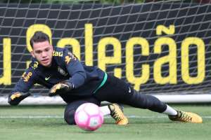 'Garoto maduro', Ederson recebe chance na seleção e quer dar 'passo' para a Copa