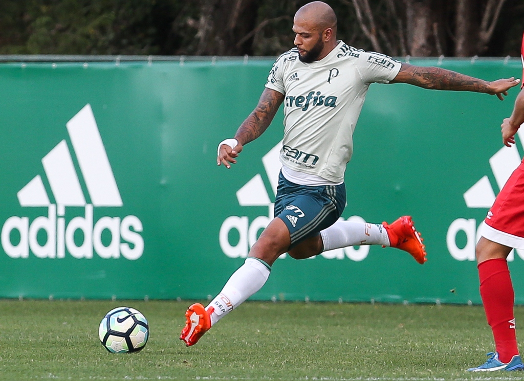 Jailson retorna e Felipe Melo vai bem na zaga em jogo-treino do Palmeiras