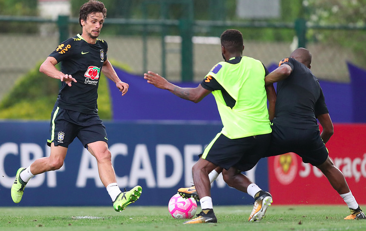 Jemerson e Rodrigo Caio vão treinar lado a lado nos próximos dias, na preparação do time nacional para o confronto contra o Chile