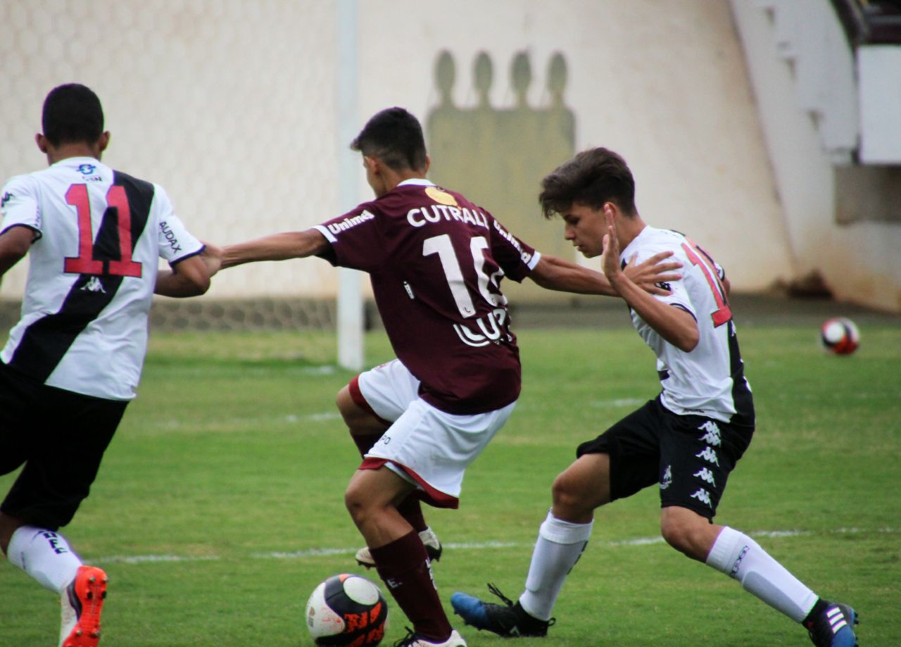 PAULISTA SUB 15: Santos segue 100%, mas Palmeiras, Corinthians e São Paulo tropeçam