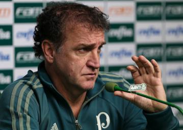 Cuca contra Felipe Melo e Borja