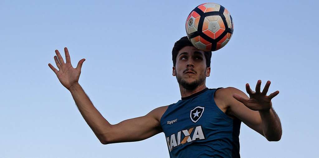 O zagueiro Igor Rabello disse que o Botafogo não pode deixar o nível de atenção cair 