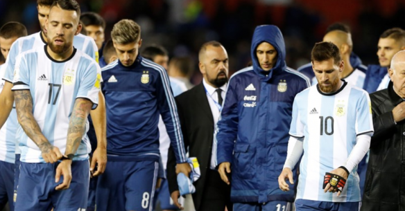 Argentina de Messi tenta levantar a cabeça, mas corre risco de não ir à Rússia