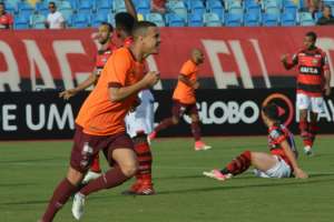 Para deixar a lanterna, Atlético-GO desafia tabu contra Atlético-PR em Curitiba