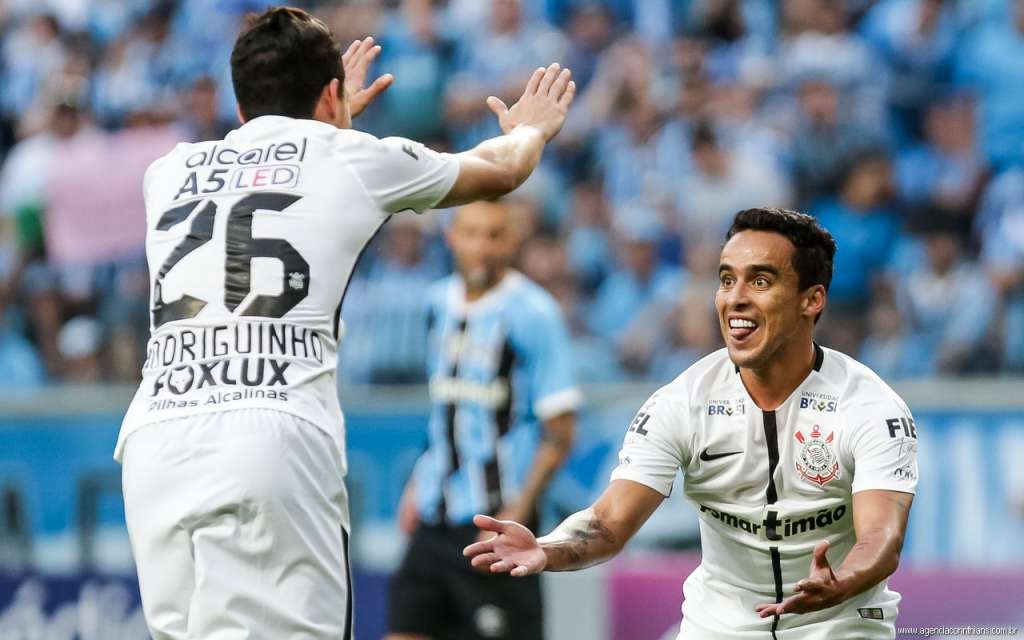 Corinthians joga em casa e pode ampliar vantagem na liderança