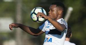 Matheus Jesus celebra início no Santos e mira manter forma contra seu ex-clube