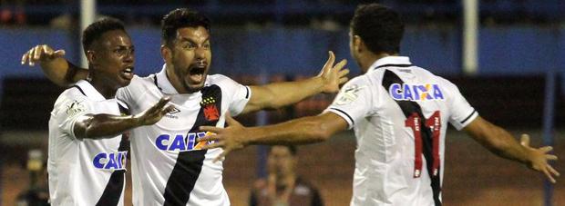 Argentino Andrés Ríos fez um gol e depois foi expulso no Vasco. Foto: Carlos Gregório - Vasco