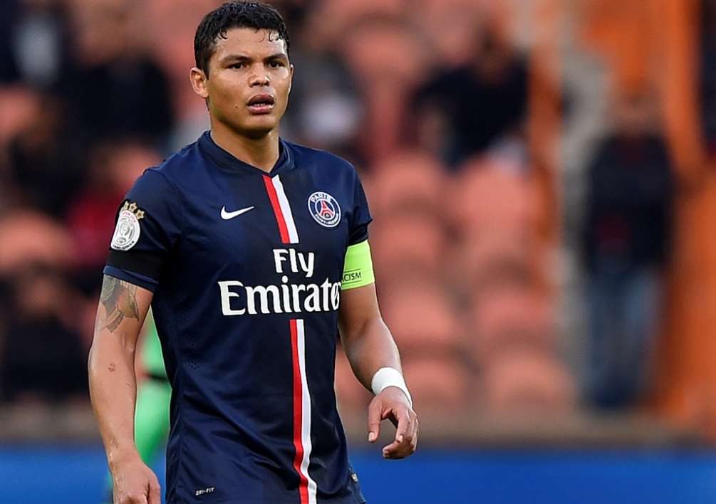 Com lesão leve, Thiago Silva pode reforçar o PSG na Liga dos Campeões