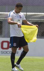 Pablo treina normalmente e deve reforçar o Corinthians no domingo