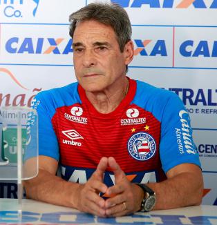 Carpegiani vai ter muito trabalho para salvar o Bahia