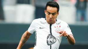 Jogadores do Corinthians leiloam camisas em apoio à AACD