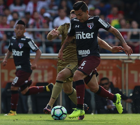 São Paulo aparece como favorito diante do Atlético-PR