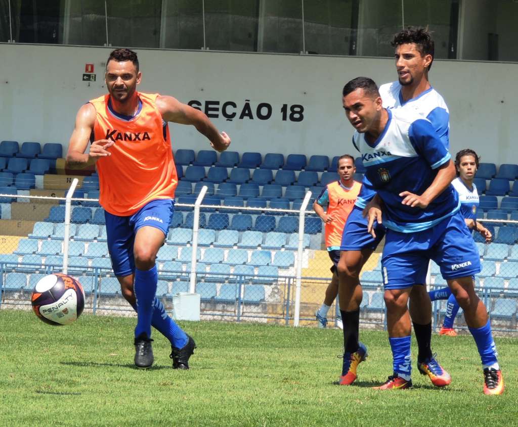 Visando liderança, Azulão recebe o Santos neste domingo pela Copa Paulista (Foto: Fabrício Cortinove)