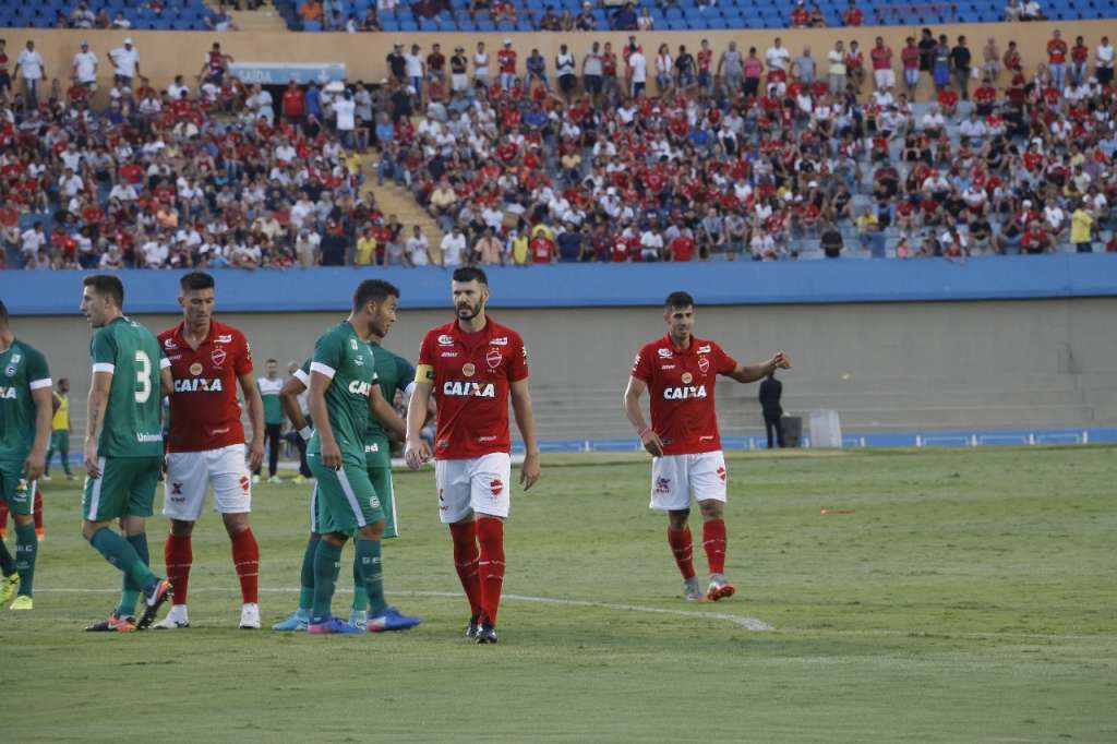 O empate sem gols no Serra Dourada não foi bom para Vila Nova e Goiás