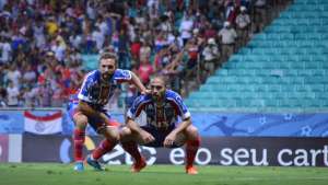 Corinthians perde para Bahia e alimenta sonho do Santos