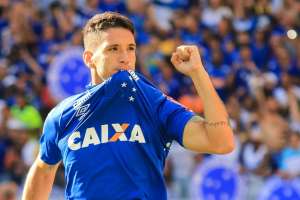 Thiago Neves pede que Cruzeiro mantenha Mano no comando: 'Tem que dar um jeito'