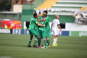 Sem Gilson Kleina, Chapecoense define time que enfrenta o Atlético-MG