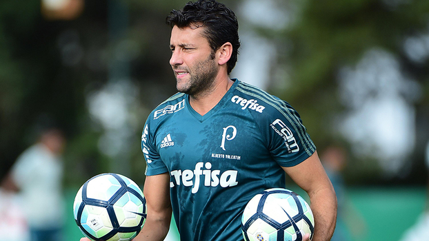 Elenco do Palmeiras está fechado com Valentim, diz Bruno Henrique