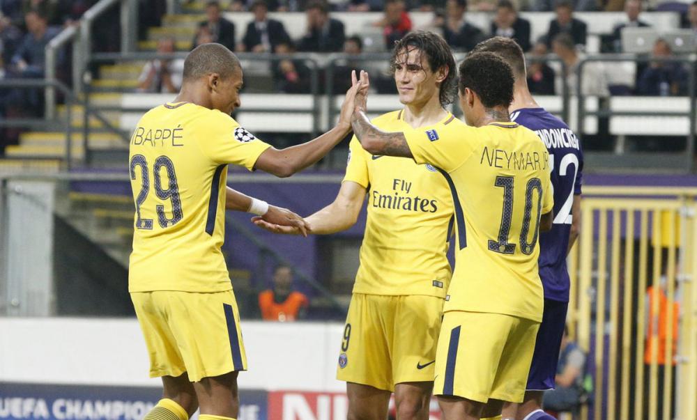 LIGA DOS CAMPEÕES: Neymar marca, trio de ataque brilha e PSG goleia; Bayern faz 3 a 0