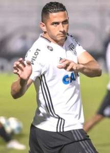 Ponte Preta vai ter quatro mudanças, mas Eduardo Baptista mantém mistério na escalação