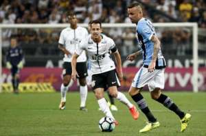 BRASILEIRÃO: Corinthians segura o Grêmio e São Paulo perde no Maracanã
