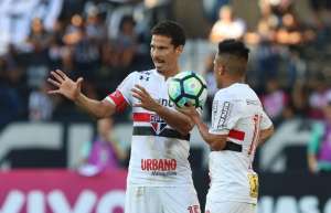 Hernanes desabafa após derrota: 'O time não amadurece, vai apanhar até crescer'
