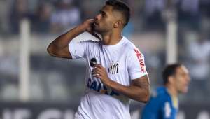 Kayke lamenta gol perdido no final e se diz frustrado com empate do Santos