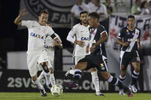 Corinthians negocia renovação com titulares para evitar assédio de europeus