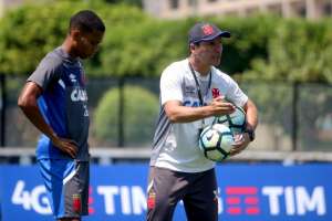 Anderson Martins e Jean reforçam o Vasco em jogo contra o Coritiba