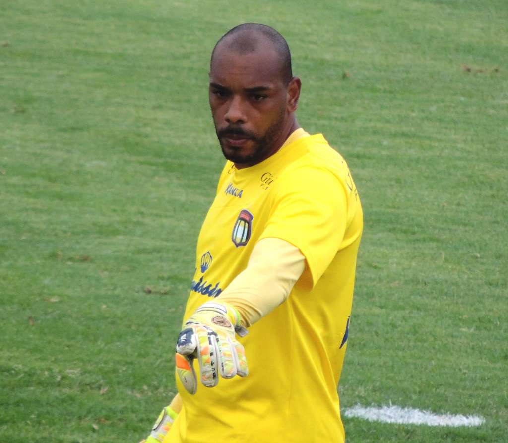 O goleiro alcançou marca na partida passada contra o XV de Piracicaba (Foto: Fabrício Cortinove)